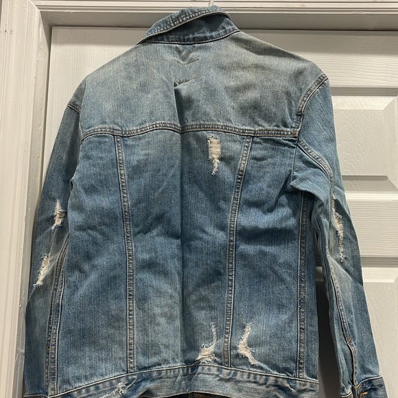 🌸5/$40🌸 Hollister Distressed denim jacket size XS - Picture 6 of 6